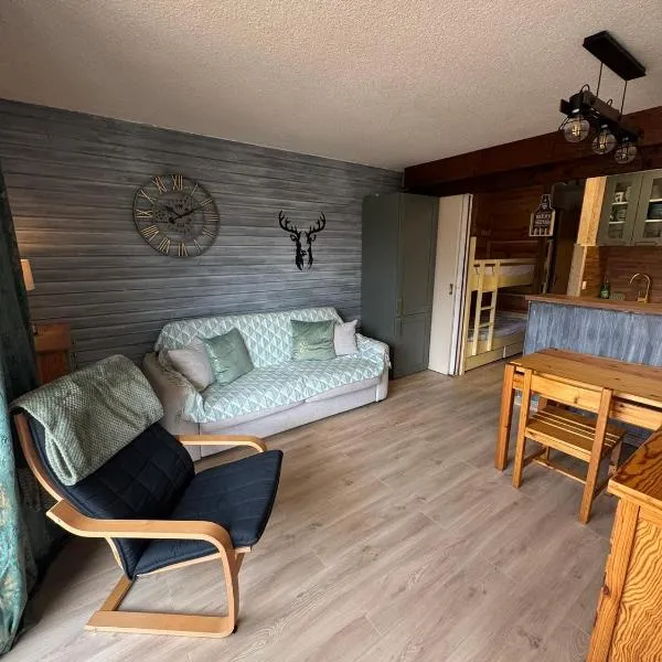 Appt Rez-de-chaussée 4 pers, hotel i Orcières