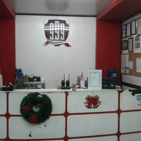 999 Hotel, ξενοδοχείο σε Angeles