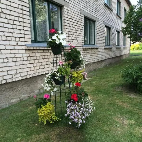 Strādnieku viesnīca, hotel em Liepene