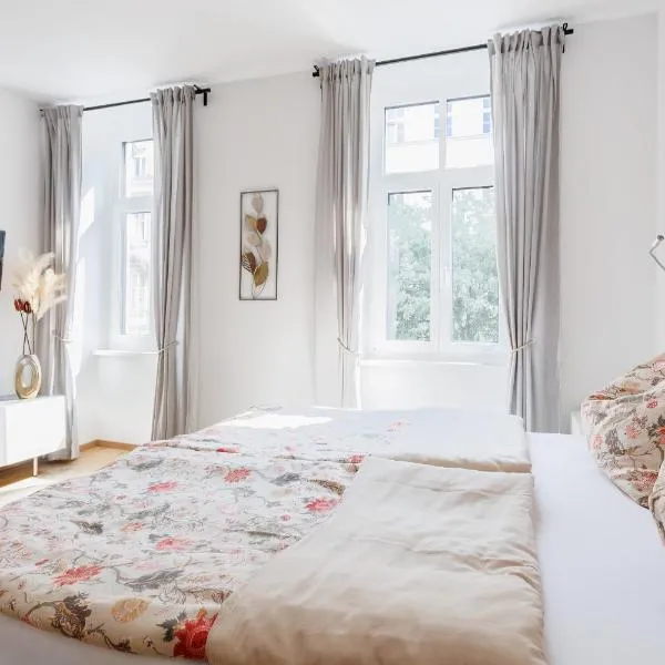 Central Renovated Apartment with Free Parking & AC: Viyana'da bir otel