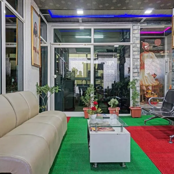 Super Hotel O Vardhan Executive, хотел в Пюн