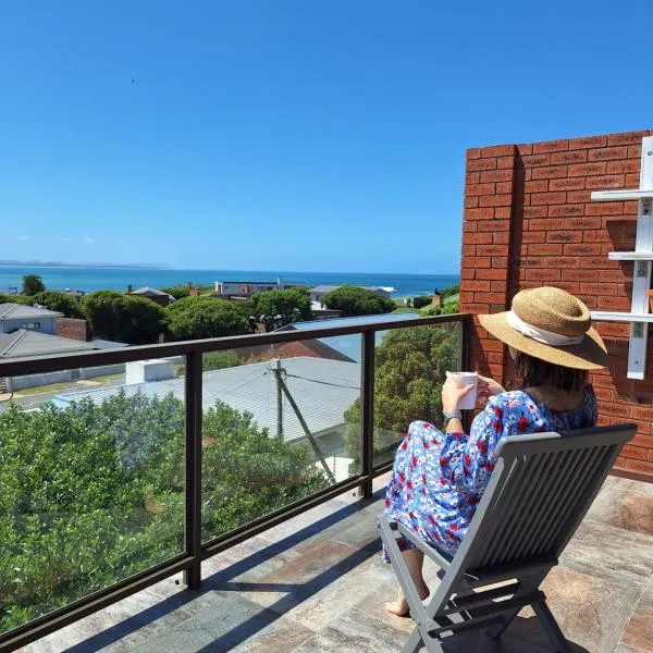 White Shark Guest House, hotel in Gansbaai