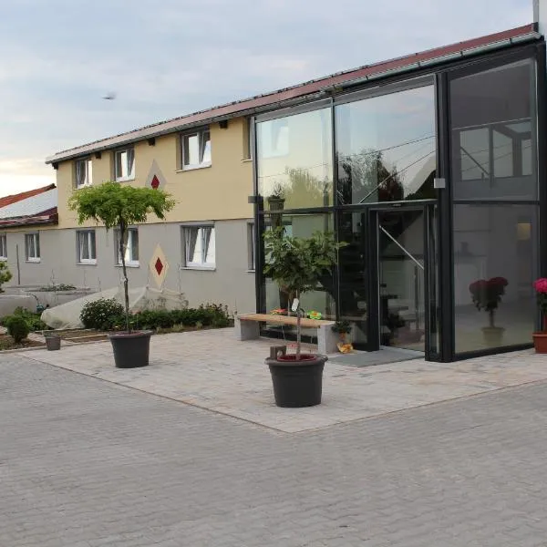 Helmers Gästehaus, hotel in Gempfing