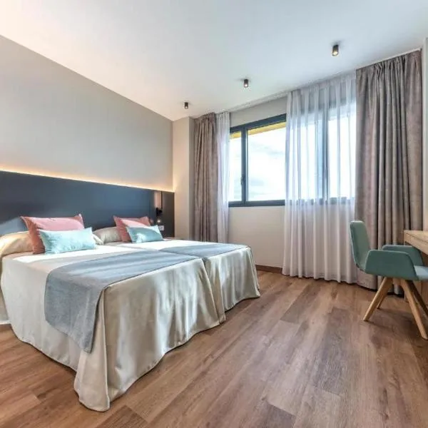 UNIVERSA Hoteles, hotel in San Vicente del Raspeig