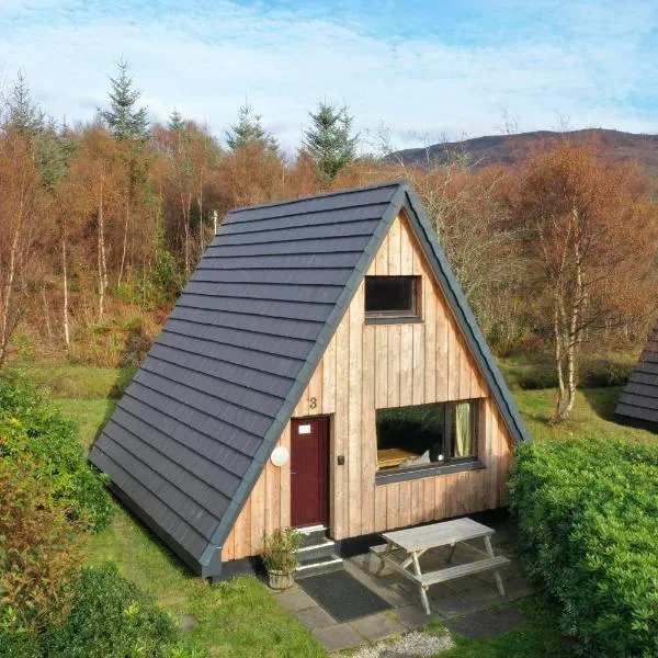 1 Bedroom Cabin with Mountain & Loch Views - Quiet Location between Glencoe & Ben Nevis, viešbutis mieste Oničas