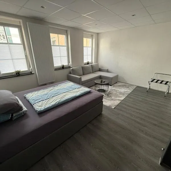 Stylishes 1-Zimmer-Apartment im Herzen Oberkochens, hotel in Oberkochen