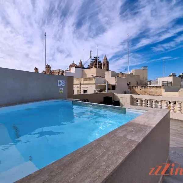 Rooftop 3BR with Plunge Pool, BBQ & Private Garage, hotel di Għaxaq