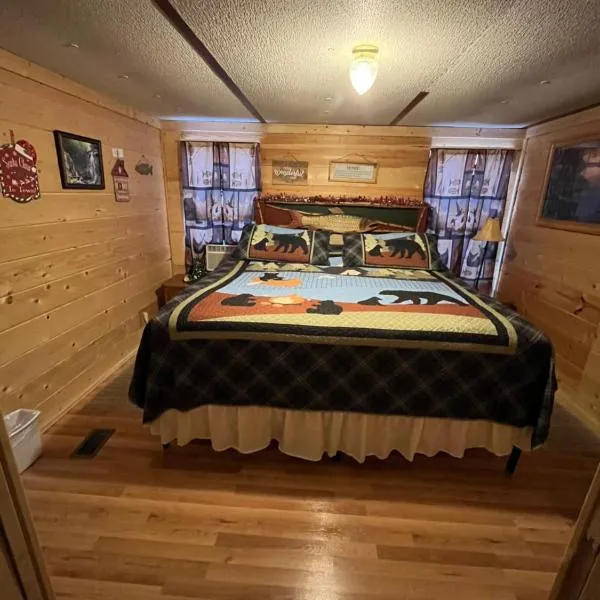 Twin Oaks，位于布赖森城的酒店