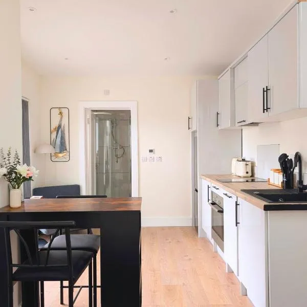 Garden Apartment with Private Entrance, viešbutis Dubline