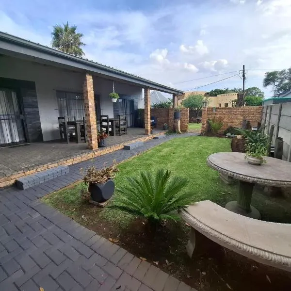 Villa Marais Guest House, hotel in Brakpan