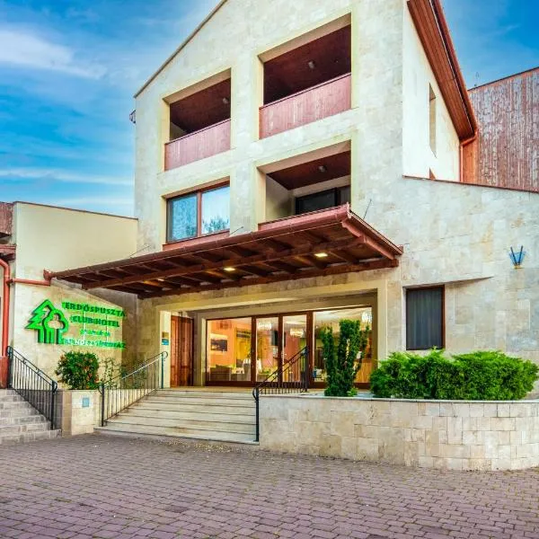 Erdőspuszta Club Hotel Fenyves, hotel in Debrecen
