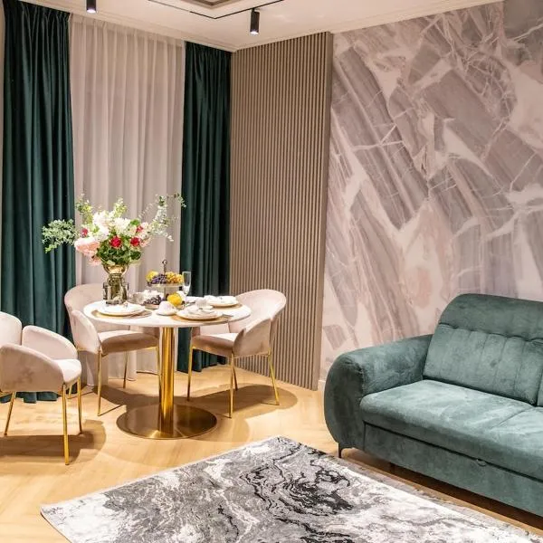 Luxurious apartment by Hotel Casa David 2025, ξενοδοχείο στην Κραϊόβα