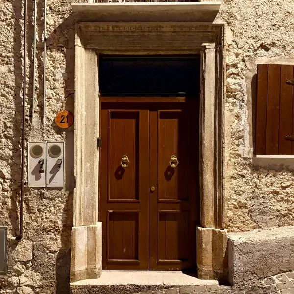 Dimora - L antico Fienile del Castello, khách sạn ở Castel del Monte