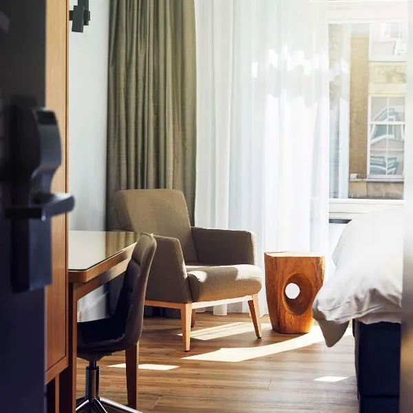 Swissôtel Amsterdam, hotel en Ámsterdam