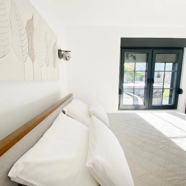 Petite Mansion, hotell i Našice