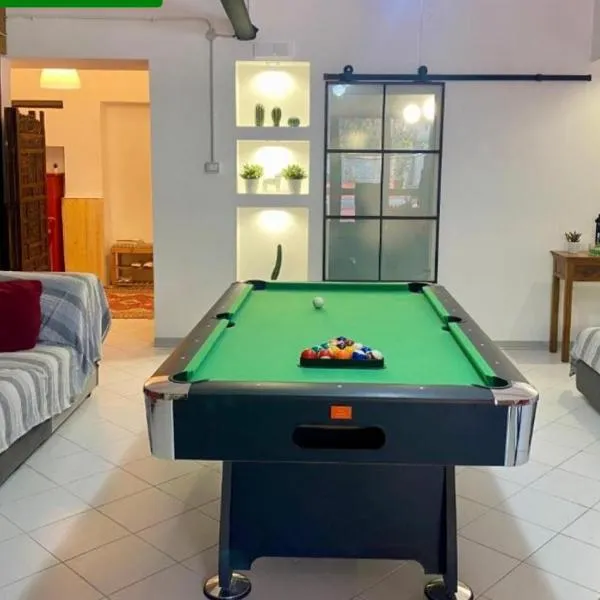 Tabor 2 garden & parking、ナポリのホテル