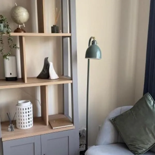 Meriden Apartment - Sleeps 7 - Near Nec Parking, hotell sihtkohas Coventry