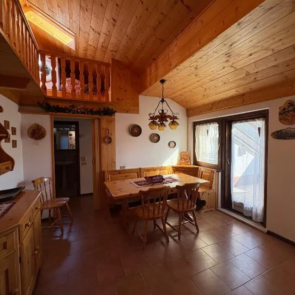 Mansarda Veronza Cavalese, hotel a Castello di Fiemme