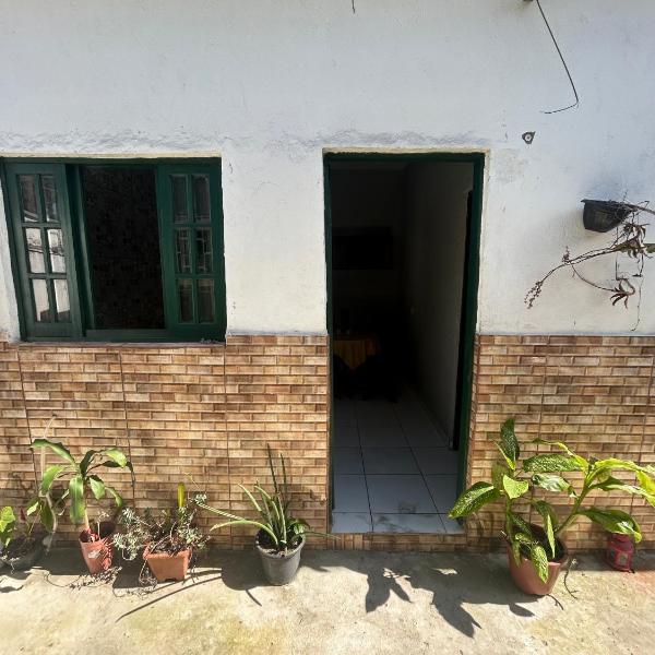 Kitnet no Itaguá Térreo