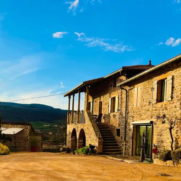 Au Petit Bonheur chez Bambina, hotel a Leynes