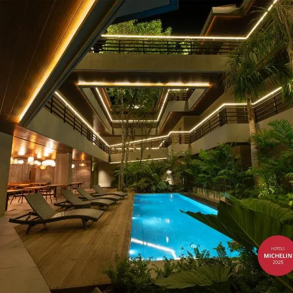 Piece Lio from Japan Managed by H Hospitality Group, hotel sa El Nido