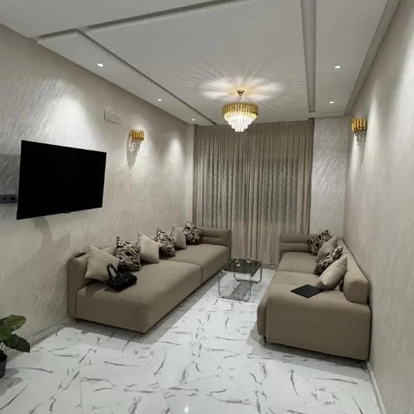 Calm Elegant Apartment City Center with Garage，位于非斯的酒店