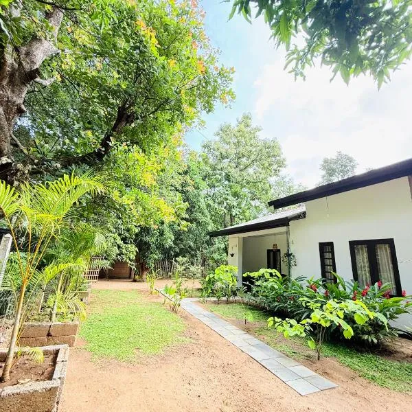 Sigiri Bloom Villa, hotel in Sigiriya
