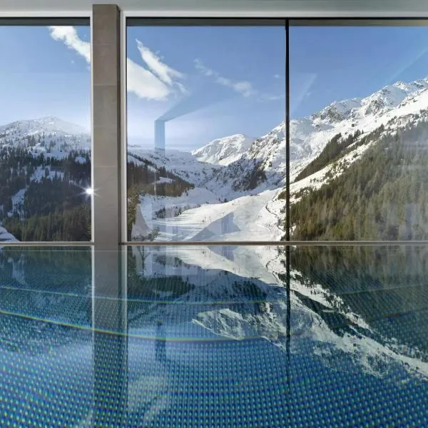 Hotel Zirbenhof, hotel v destinaci Hochfugen