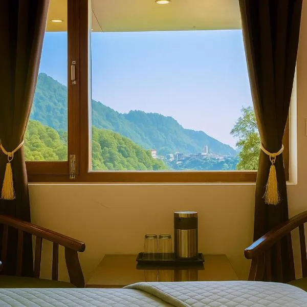 Hotel Sunny Cot - Free Mall Shuttle and Parking、ムスーリーのホテル