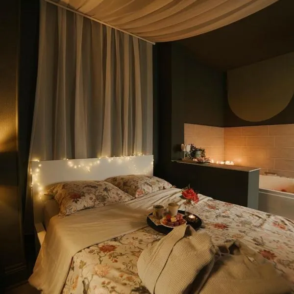 Bliss insolite Jacuzzi privée 5 min centre ville、ミュルーズのホテル