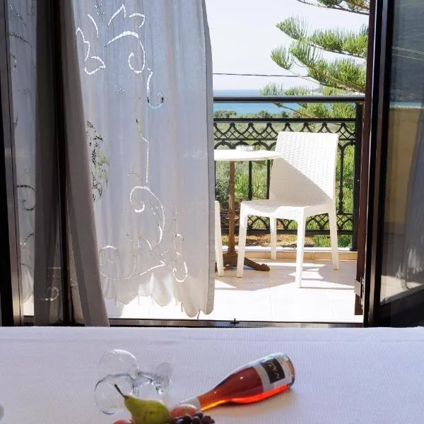 LITHOS by the sea, hotel v destinaci Neon Oitilon