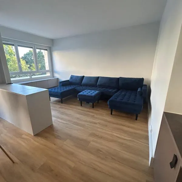 Appartement Meudon la Forêt Centre Vélizy, hotel v destinácii Meudon