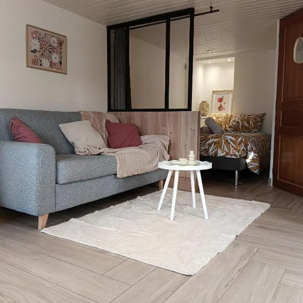 Escapade cosy à Voglans avec terrasse au calme โรงแรมในVoglans