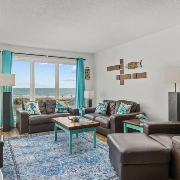 Stay awhile Immaculate Oceanfront Condo, great location, Unbeatable Views, Seasonal Pool, ξενοδοχείο σε Myrtle Beach
