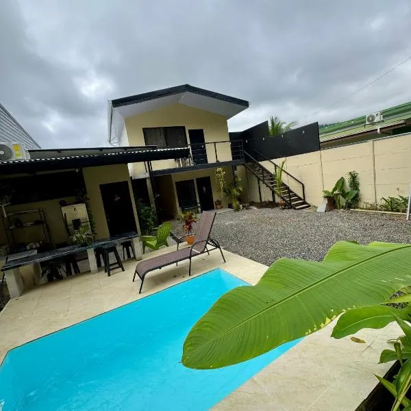 Pelíkano Uvita, hotel in Uvita