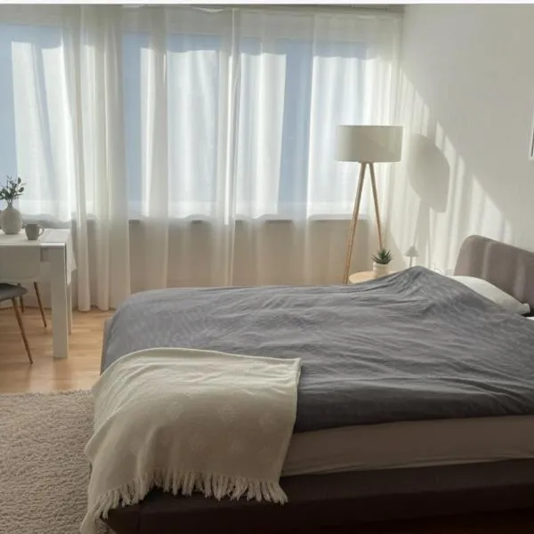 Komfortables Apartment für Urlaub in Triesen, отель в городе Тризен
