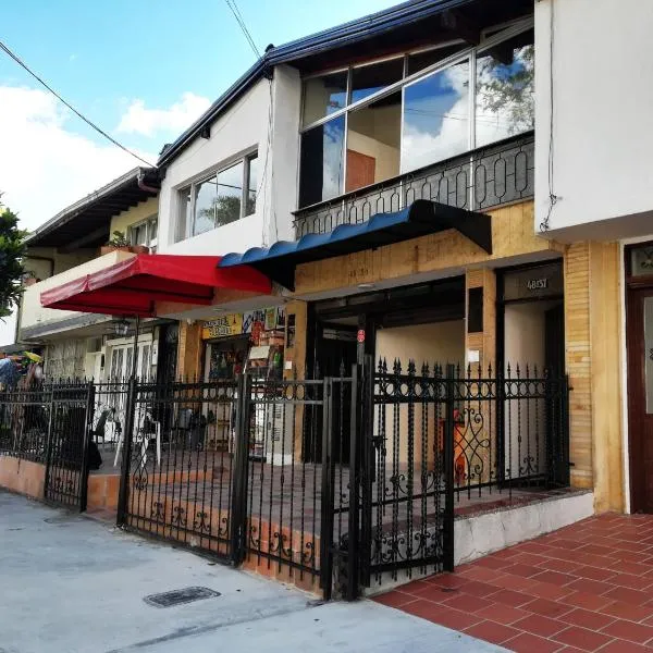 CASA ESTADIO MEDELLIN Apartamentos Turisticos renovados y modernos cerca al METRO - Barrio Laureles-Estadio, hotel sa Medellín