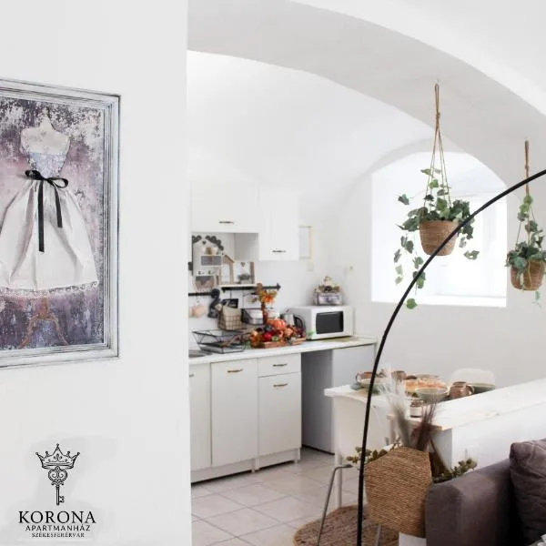 Korona Apartman Székesfehérvár、セーケシュフェヘールヴァールのホテル