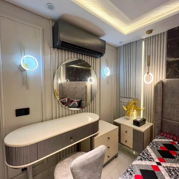 Osma Living Apartment Lahore, hotel in Lahore