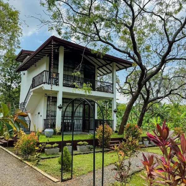 Go Yala Hostel、ティッサマハーラーマのホテル