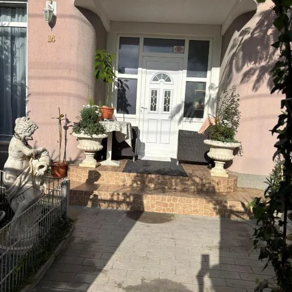 Casa Ana, viešbutis mieste Eforie Nord