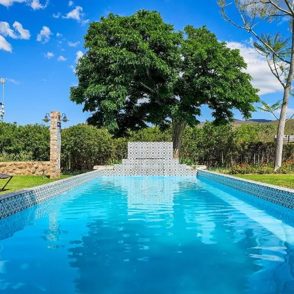 De Opstal Country Lodge, hotel in Oudtshoorn