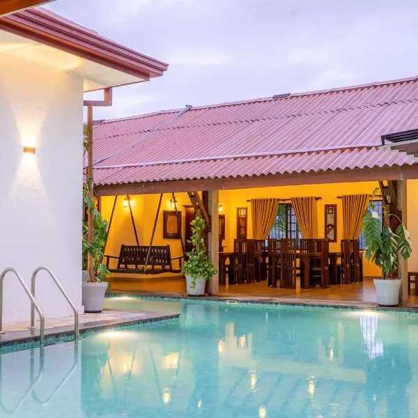 The Tusker's Hideout، فندق في Alawwa