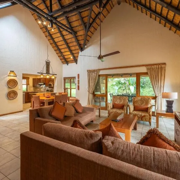 Kruger Park Lodge Unit No 237: Hazyview şehrinde bir otel