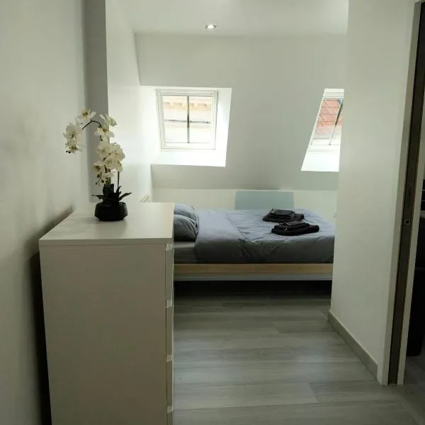 Duplex chic et pratique, хотел в Нужон-сюр-Сен