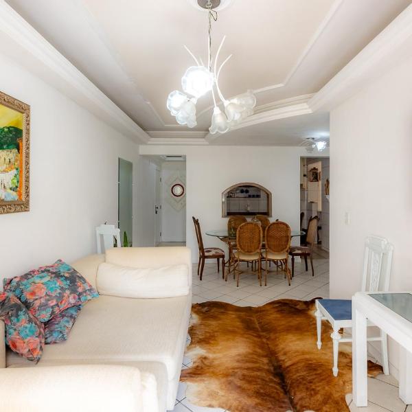 Apartamento com Varanda, Churrasqueira e Vista Mar
