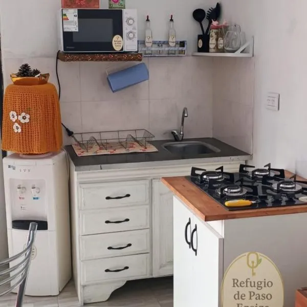 Refugio de Paso Ezeiza, khách sạn ở Ezeiza