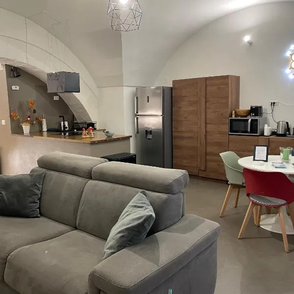 Archome Luxury Apartment, hotel em Brindisi