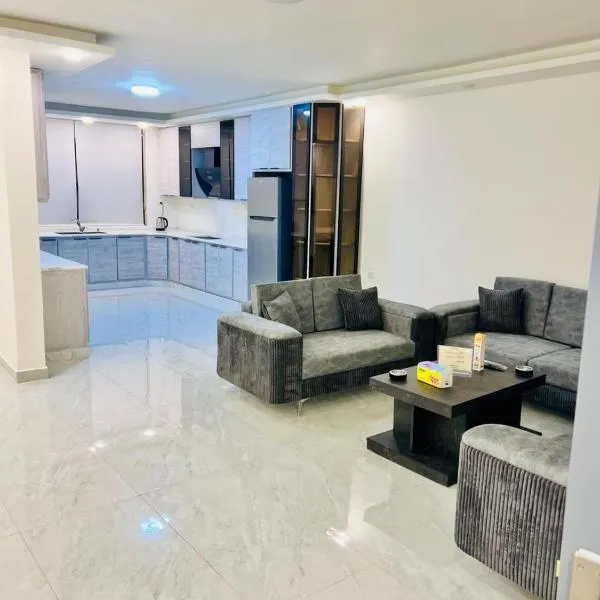 Zurich Furnished Apartments, מלון בAl Mafraq