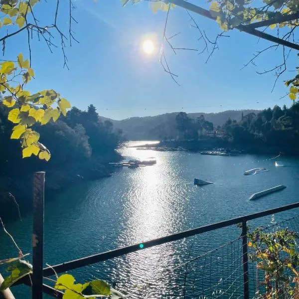 Casinha do Lago, מלון בפריירה דו זיזר